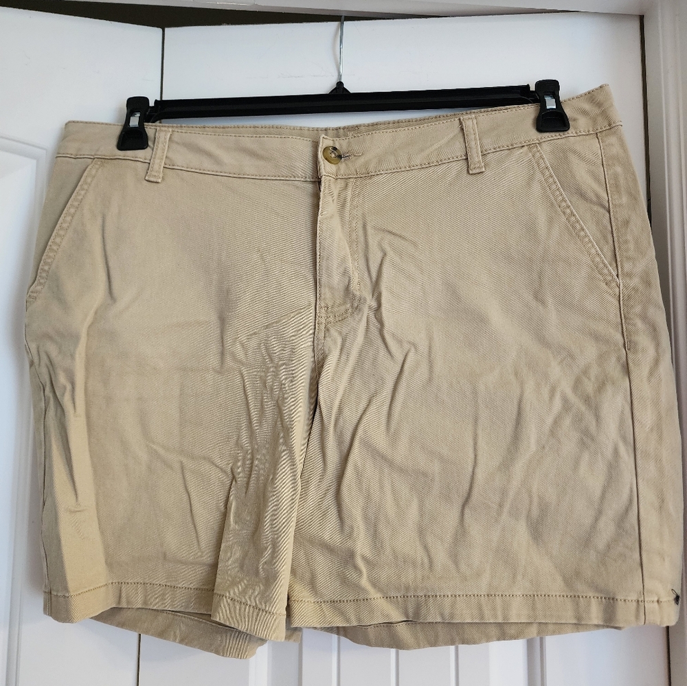 a.n.a Womens Mid Rise 7" Chino Short